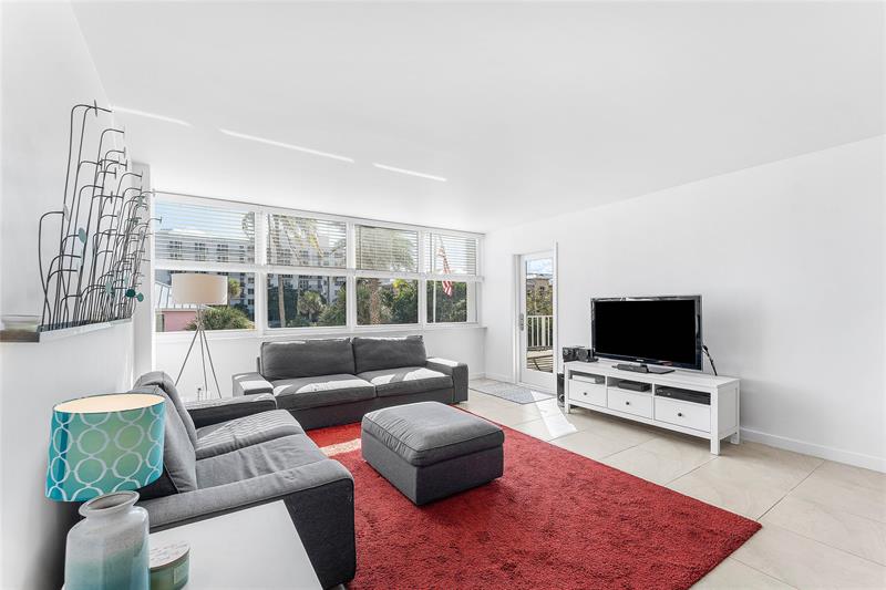 Image 13 of 37 For 800 20th Avenue  206