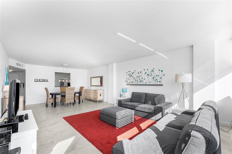 Image 14 of 37 For 800 20th Avenue  206