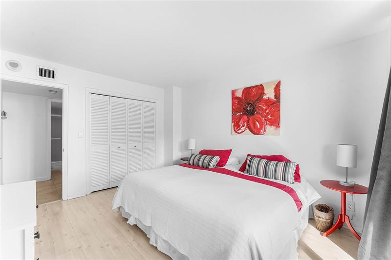 Image 16 of 37 For 800 20th Avenue  206