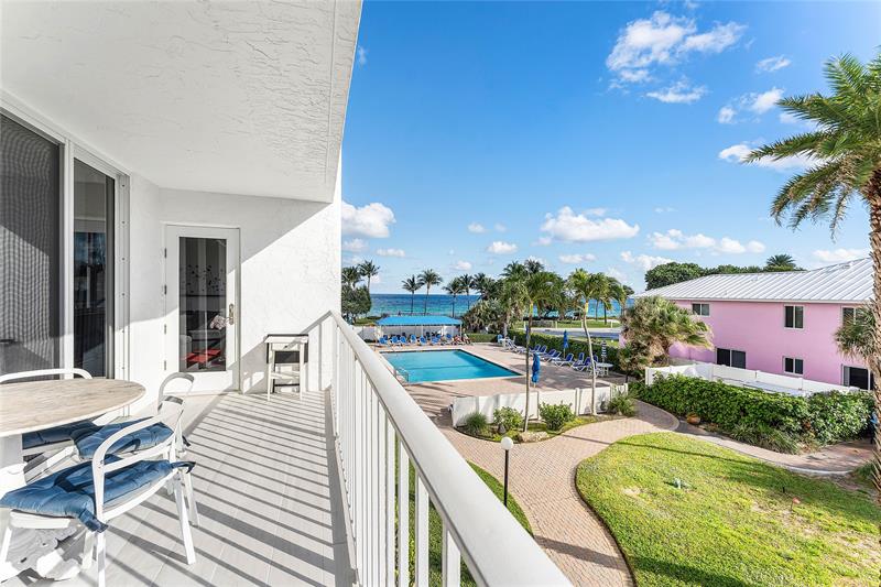 Image 21 of 37 For 800 20th Avenue  206