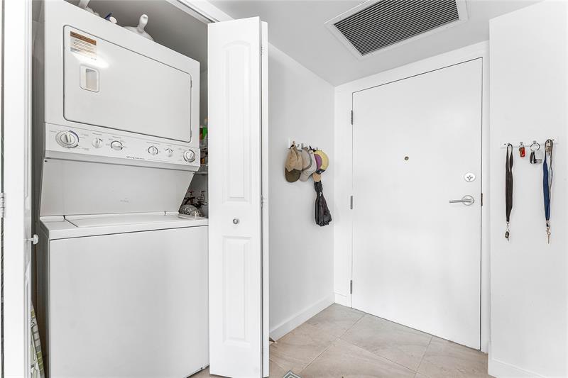 Image 8 of 37 For 800 20th Avenue  206