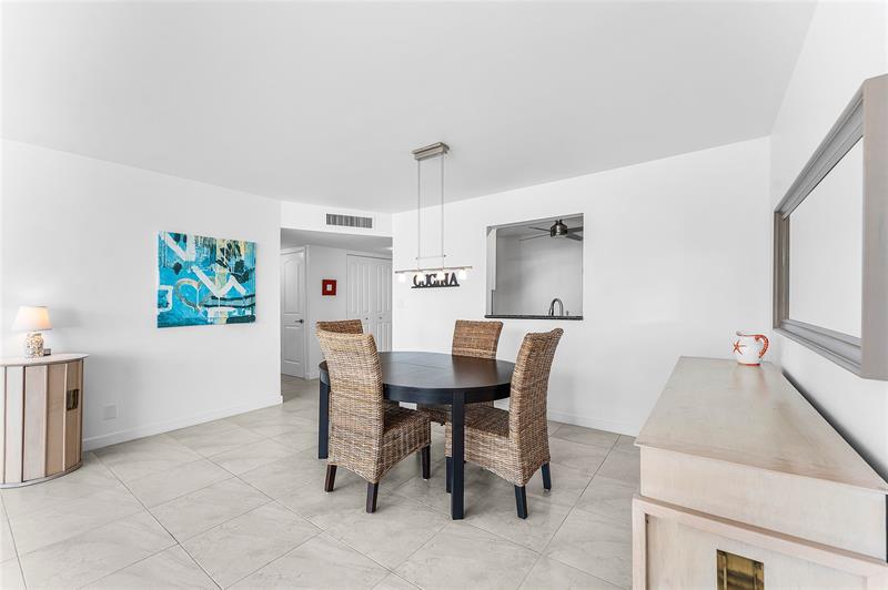 Image 9 of 37 For 800 20th Avenue  206