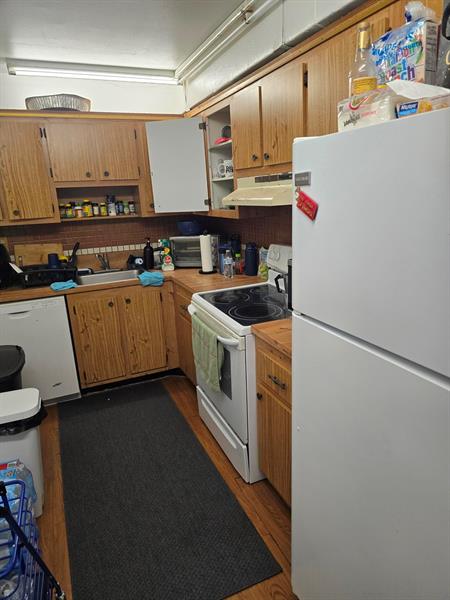 Image 4 of 12 For 3720 Pine Island Rd 335