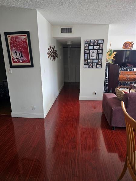 Image 6 of 12 For 3720 Pine Island Rd 335