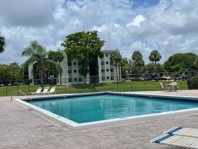 Image 9 of 12 For 3720 Pine Island Rd 335