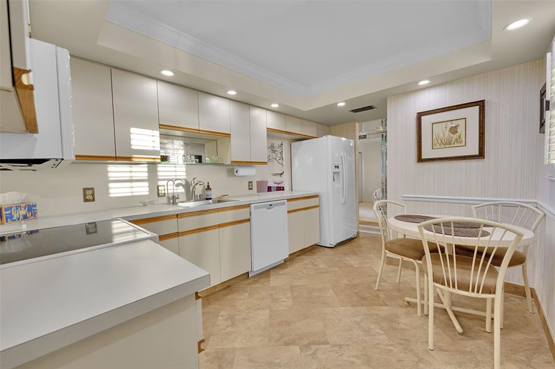 Image 29 of 53 For 5340 2nd Ave  Ph-26