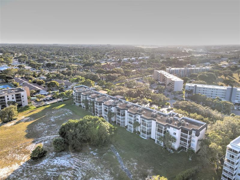 Image 46 of 53 For 5340 2nd Ave  Ph-26