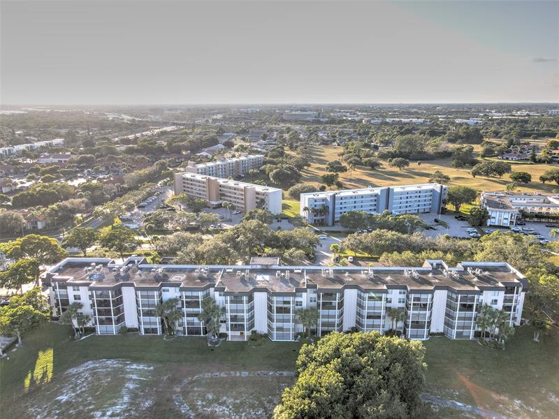 Image 47 of 53 For 5340 2nd Ave  Ph-26