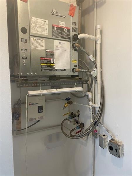 Image 17 of 28 For 2900 30th St  B-2