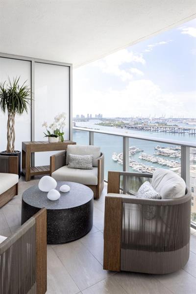 Image 15 of 19 For 488 18th St  2010