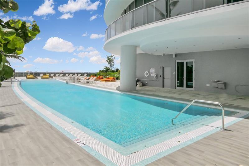 Image 18 of 19 For 488 18th St  2010