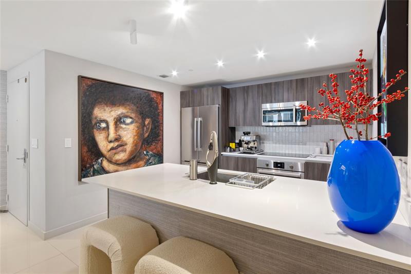 Image 5 of 19 For 488 18th St  2010