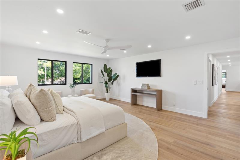 Image 24 of 43 For 4456 Hickory Drive