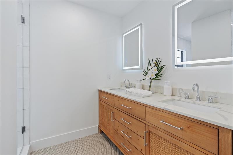 Image 26 of 43 For 4456 Hickory Drive