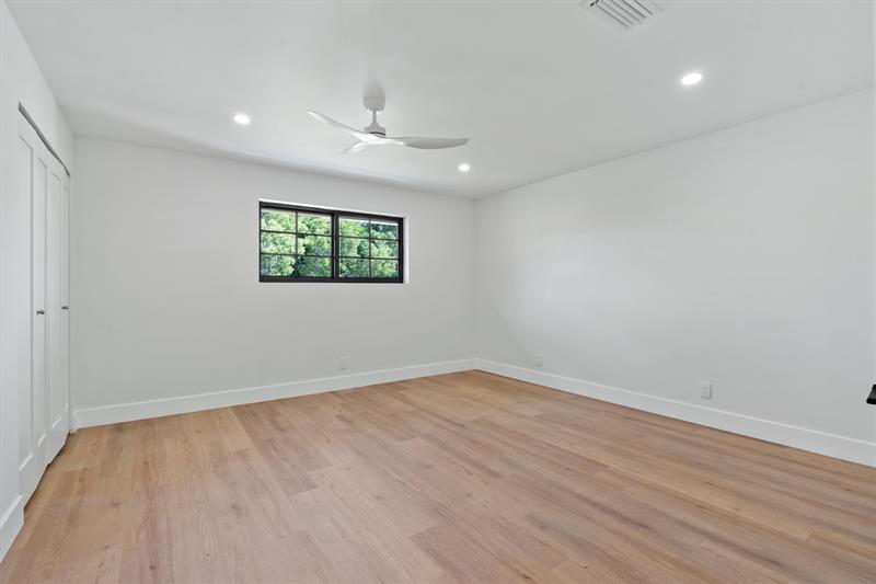 Image 28 of 43 For 4456 Hickory Drive