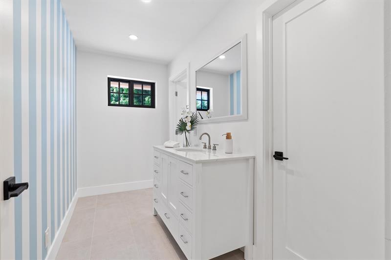 Image 29 of 43 For 4456 Hickory Drive