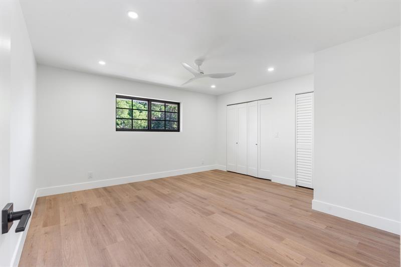 Image 30 of 43 For 4456 Hickory Drive