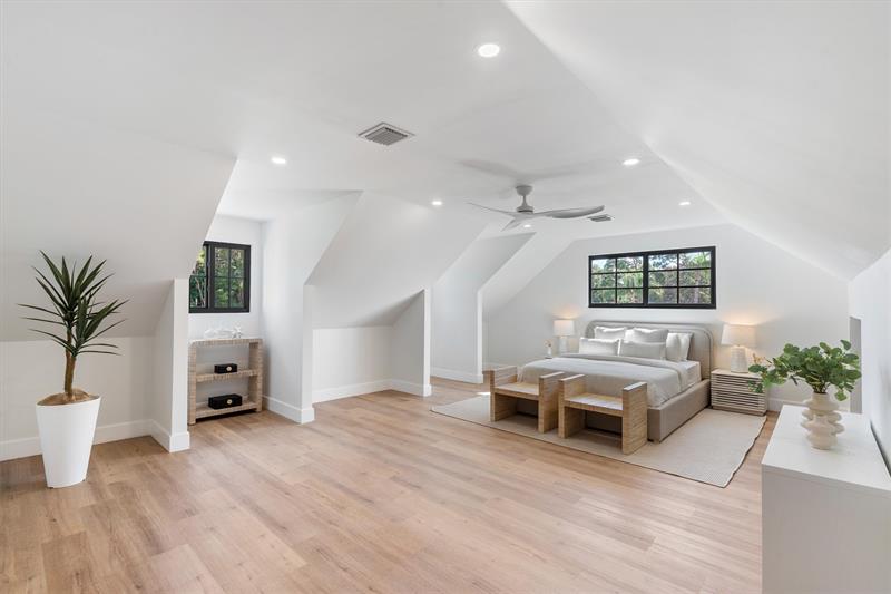 Image 31 of 43 For 4456 Hickory Drive