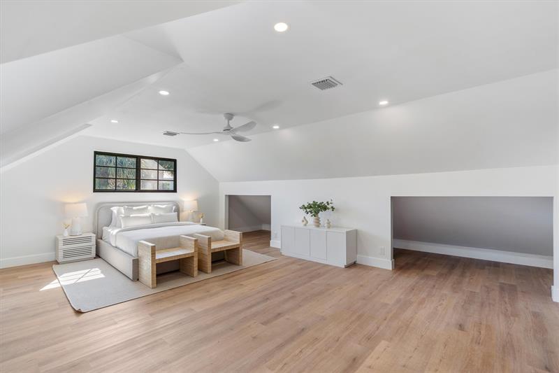 Image 32 of 43 For 4456 Hickory Drive