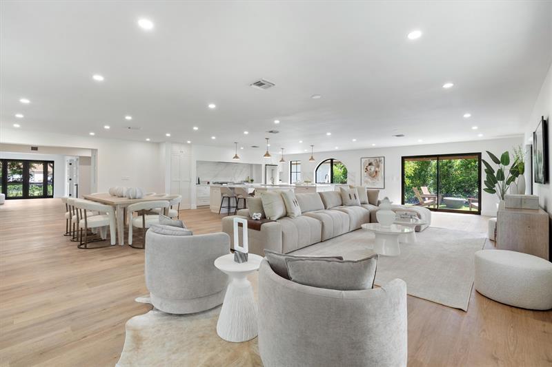 Image 4 of 43 For 4456 Hickory Drive