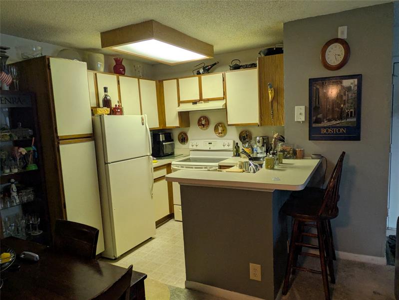 Image 18 of 23 For 701 Lyons Rd  13104