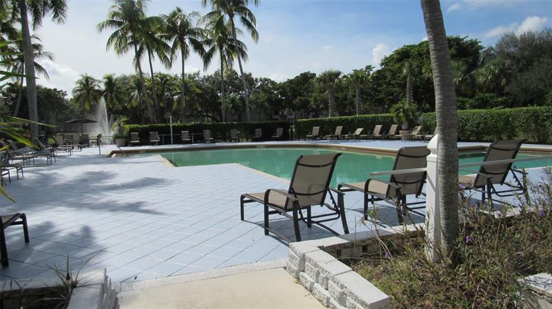 Image 6 of 23 For 701 Lyons Rd  13104