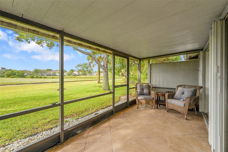 Image 23 of 25 For 7428 Pinewalk Dr S  18-4