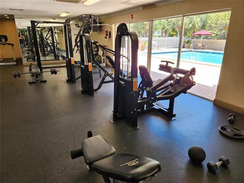 Image 39 of 44 For 1805 Sans Souci Blvd  403