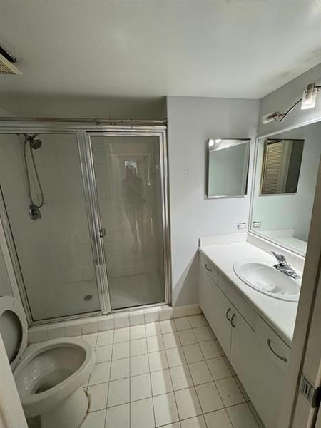 Image 12 of 28 For 4808 State Road 7  204