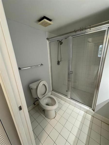 Image 13 of 28 For 4808 State Road 7  204