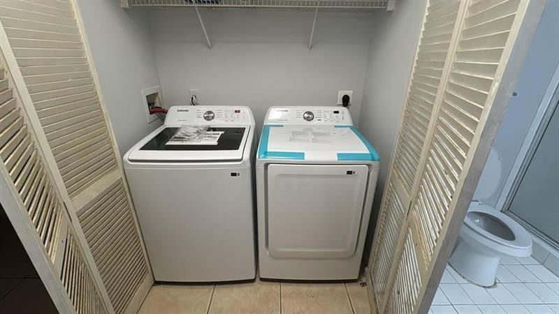 Image 15 of 28 For 4808 State Road 7  204