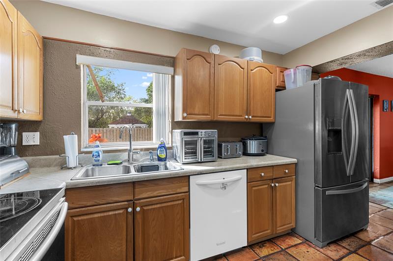 Image 17 of 35 For 7822 7th Ct  