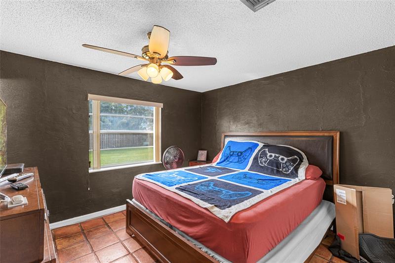 Image 19 of 35 For 7822 7th Ct  