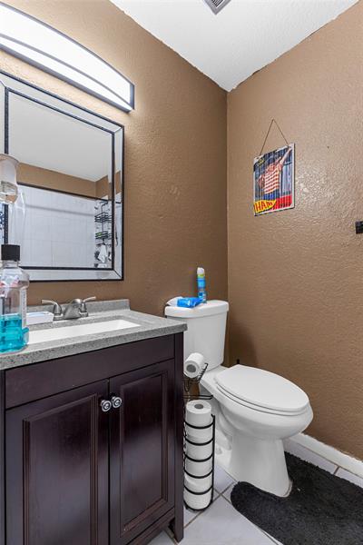 Image 27 of 35 For 7822 7th Ct  