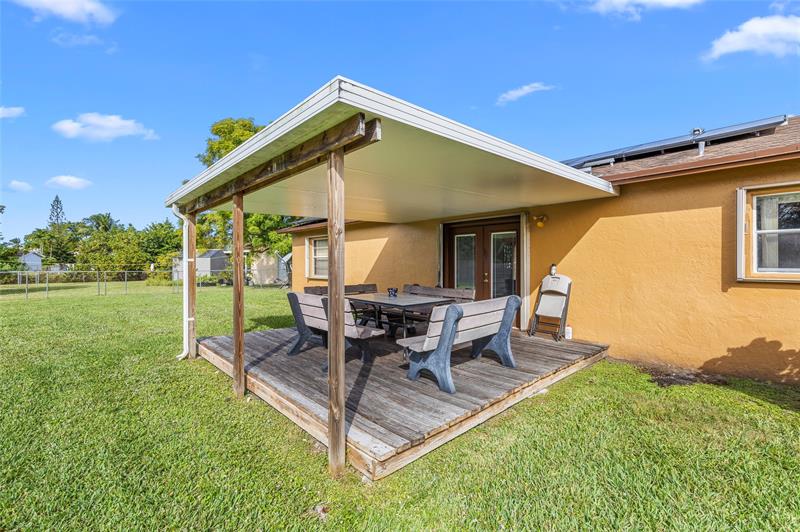 Image 32 of 35 For 7822 7th Ct  