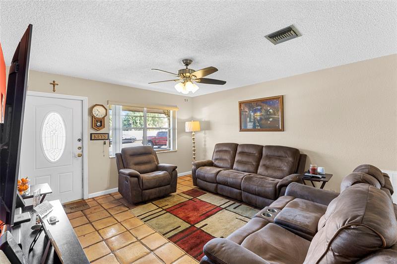 Image 9 of 35 For 7822 7th Ct  