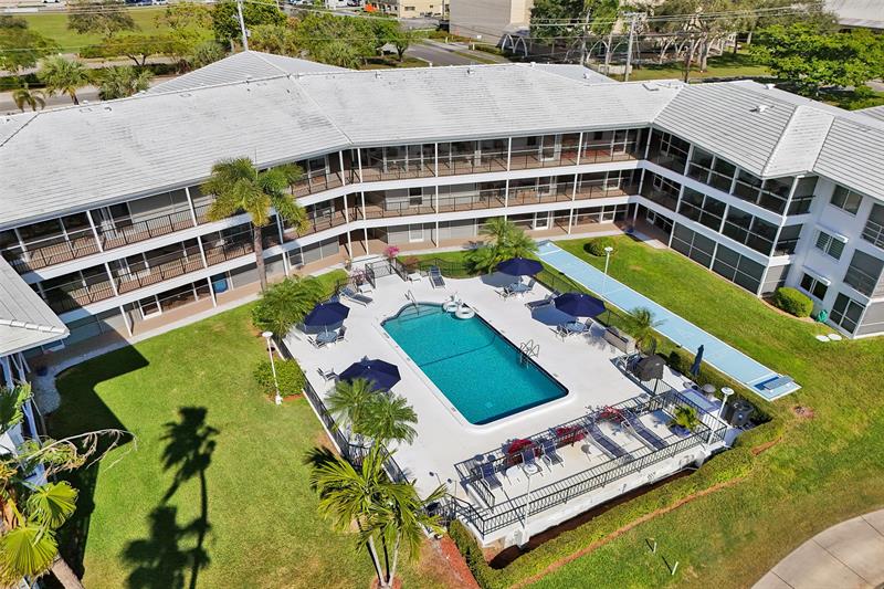 Image 18 of 19 For 4848 23 Avenue 9c