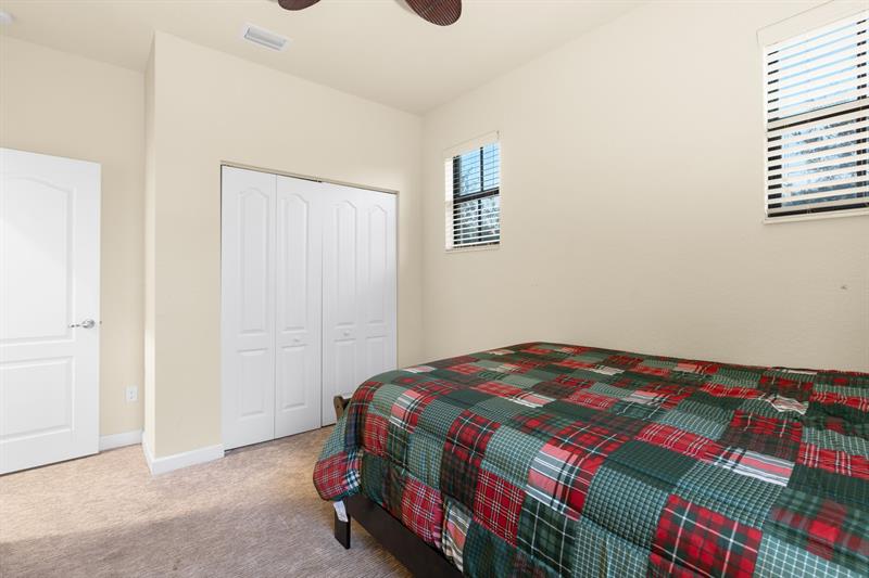 Image 19 of 25 For 9596 Town Parc Cir N  9596