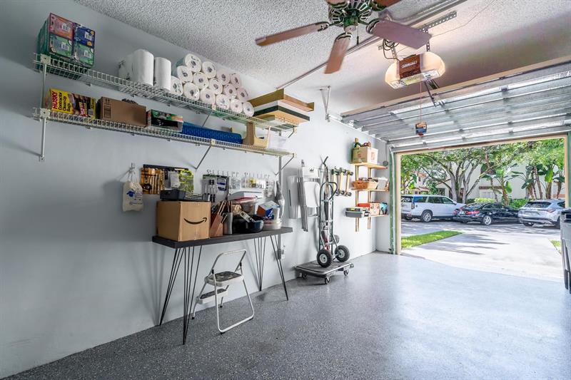 Image 32 of 39 For 3351 Emerald Oaks Dr 103