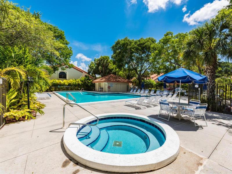 Image 38 of 39 For 3351 Emerald Oaks Dr 103