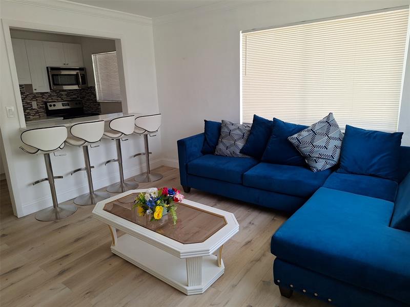 Image 5 of 11 For 684 37th St  3