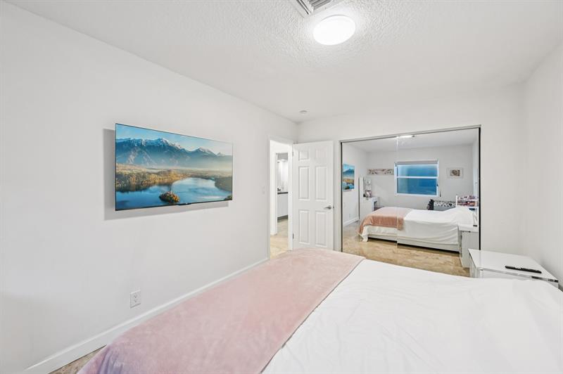 Image 15 of 39 For 600 5th Ct  