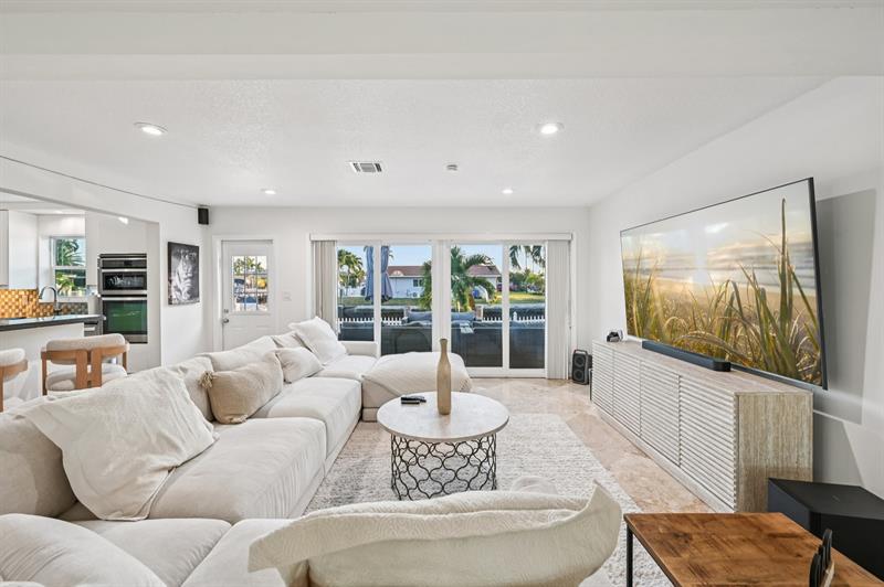 Image 7 of 39 For 600 5th Ct  