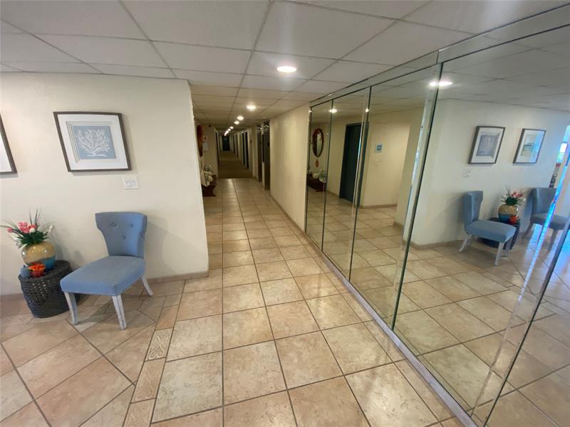 Image 5 of 13 For 6000 22nd Way 1f