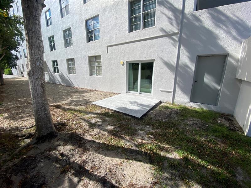 Image 6 of 13 For 6000 22nd Way 1f