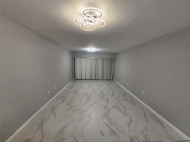 Image 4 of 18 For 485 Pine Island Rd  204