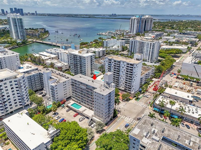 Image 29 of 30 For 1300 Lincoln Rd  D-804