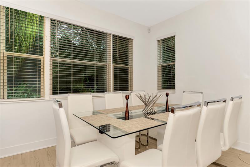 Image 12 of 48 For 2587 Temple Street