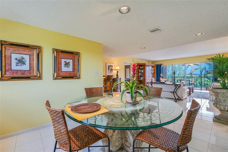 Image 11 of 65 For 3930 Inverrary Blvd  608 D