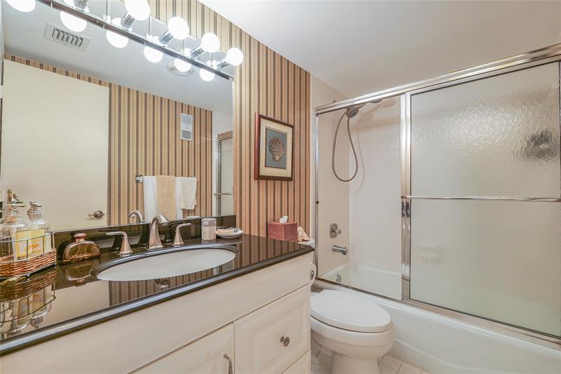 Image 29 of 65 For 3930 Inverrary Blvd  608 D